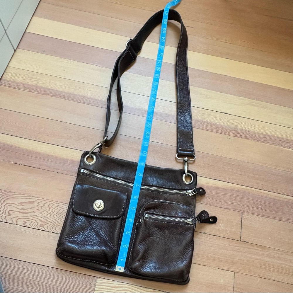 Roots Villager Brown Leather Crossbody Bag - Picture 6 of 6